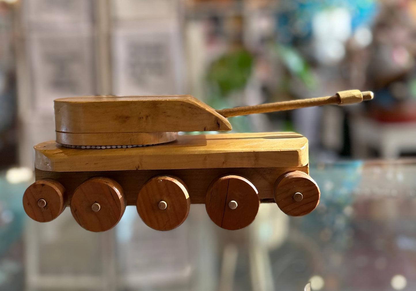 Toy-Boy Tank