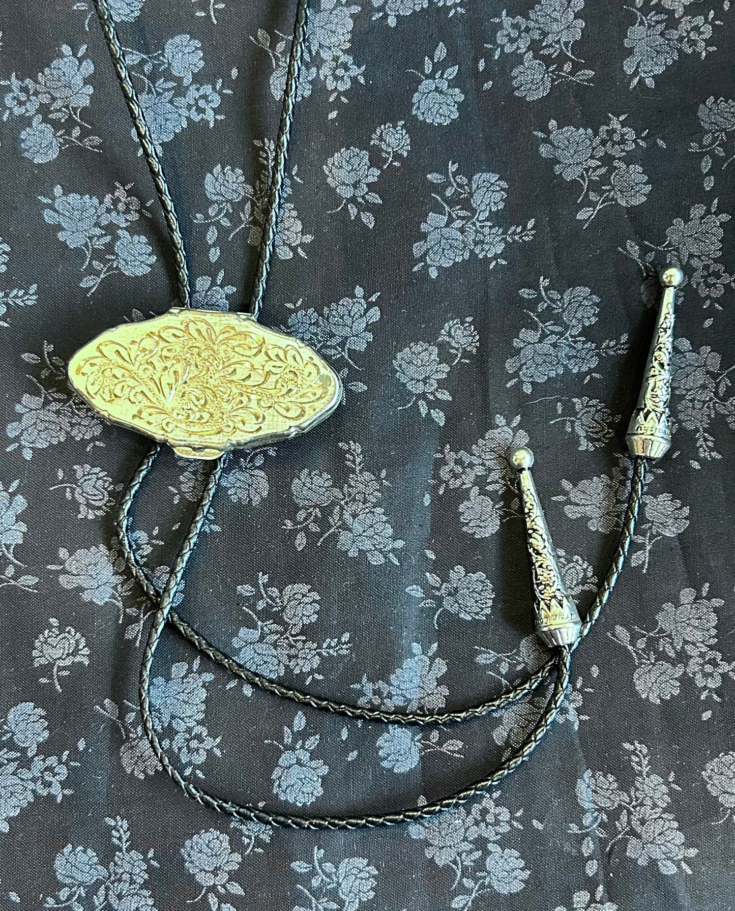 Beedle Button Stitch- Bolo Tie- Vintage Pill Box
