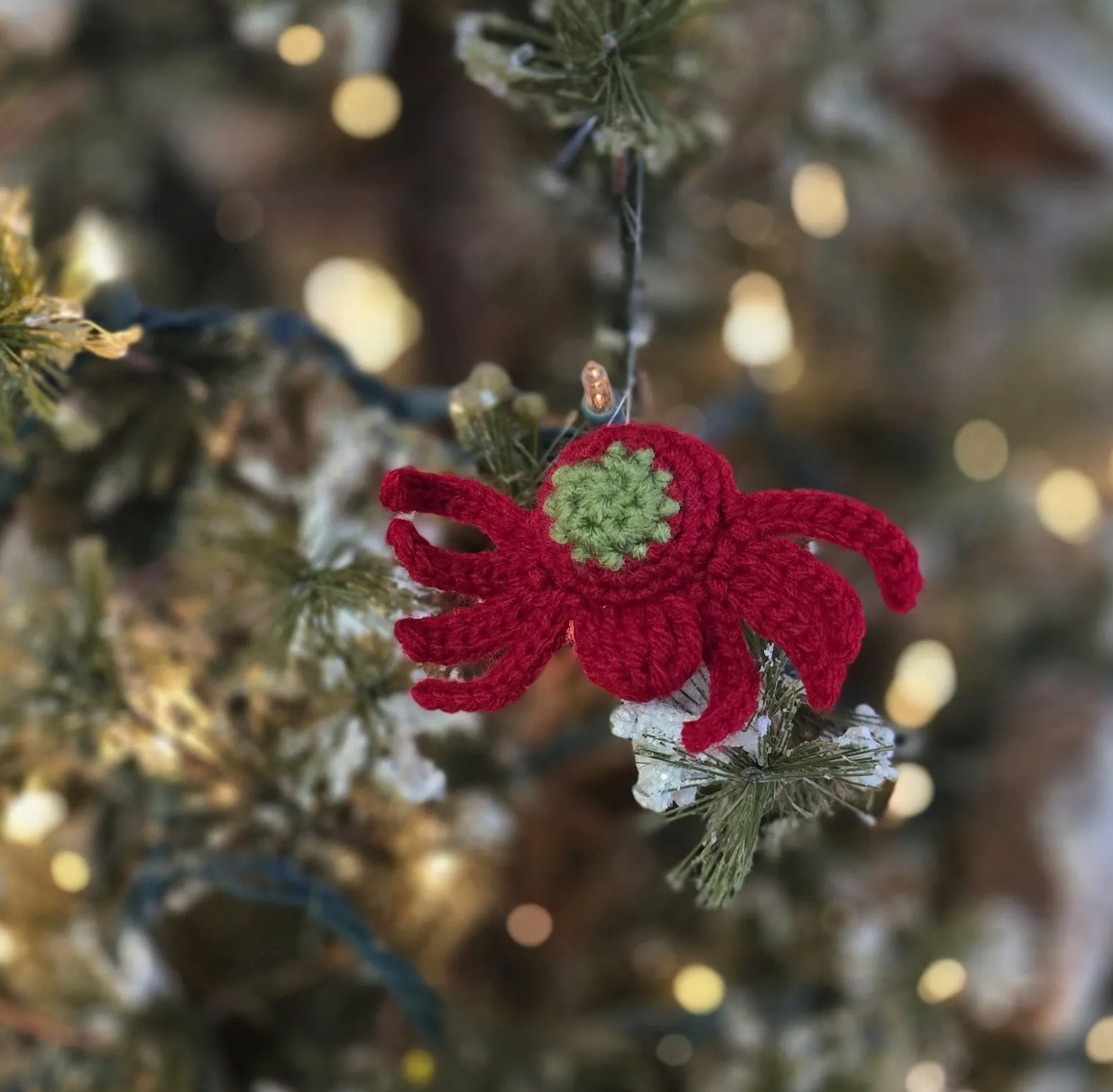 The Salty Stitchery- Christmas Spider