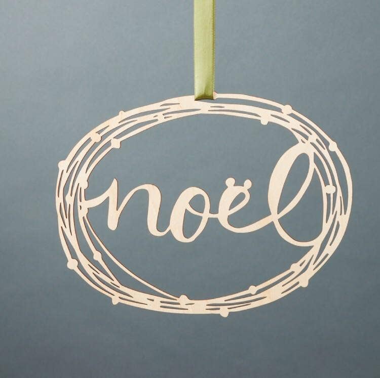 Light + Paper Noel Wreath