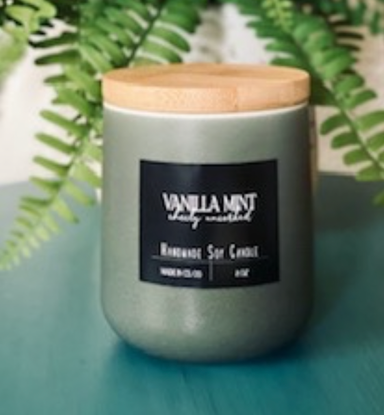 Chicly Uncorked- 8oz Soy Candle