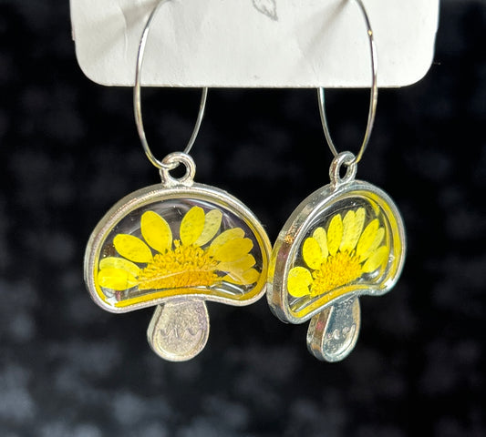 Ravenclaws Creations- Mushroom Botanical Earrings