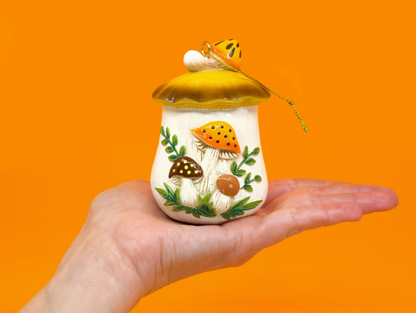 Twinkltoast- Retro Ornaments- Merry Mushroom
